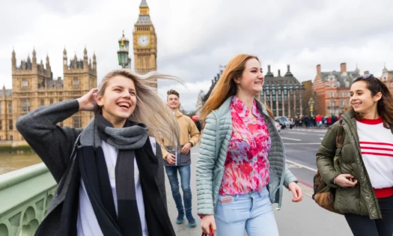 Des adoes en programme de scolarité en Angleterre avec SILC