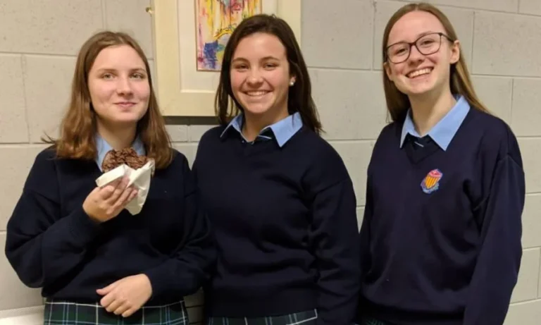 système scolaire irlandais avec SILC - 3 ados en scolarité en Irlande avec SILC